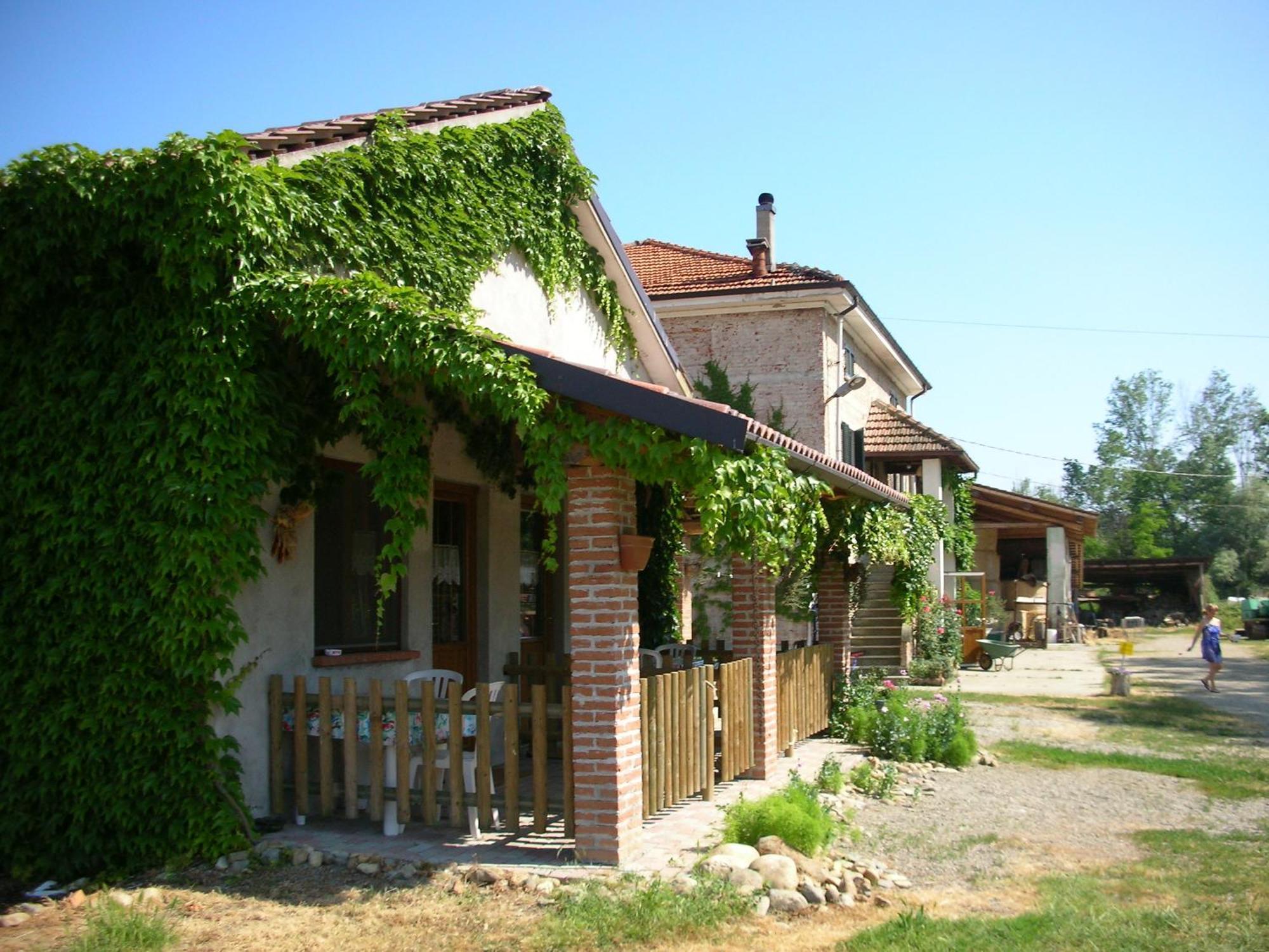 Villa Cascina Beneficio à Castelnuovo Bormida Extérieur photo